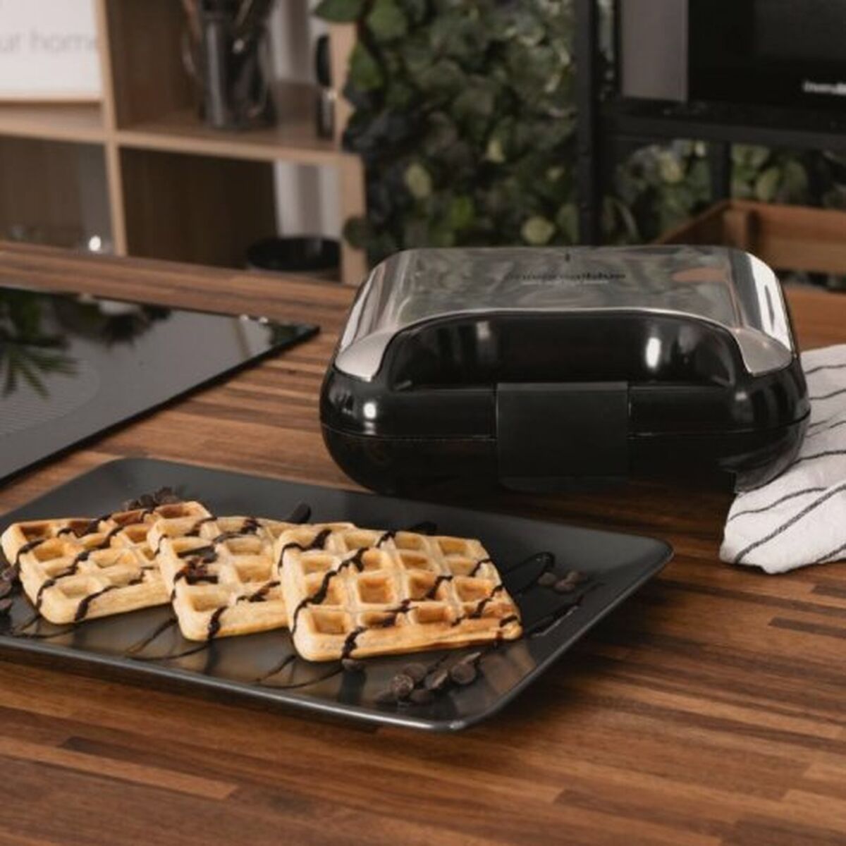 Smörgåsmaskin Universal Blue 700 W Svart